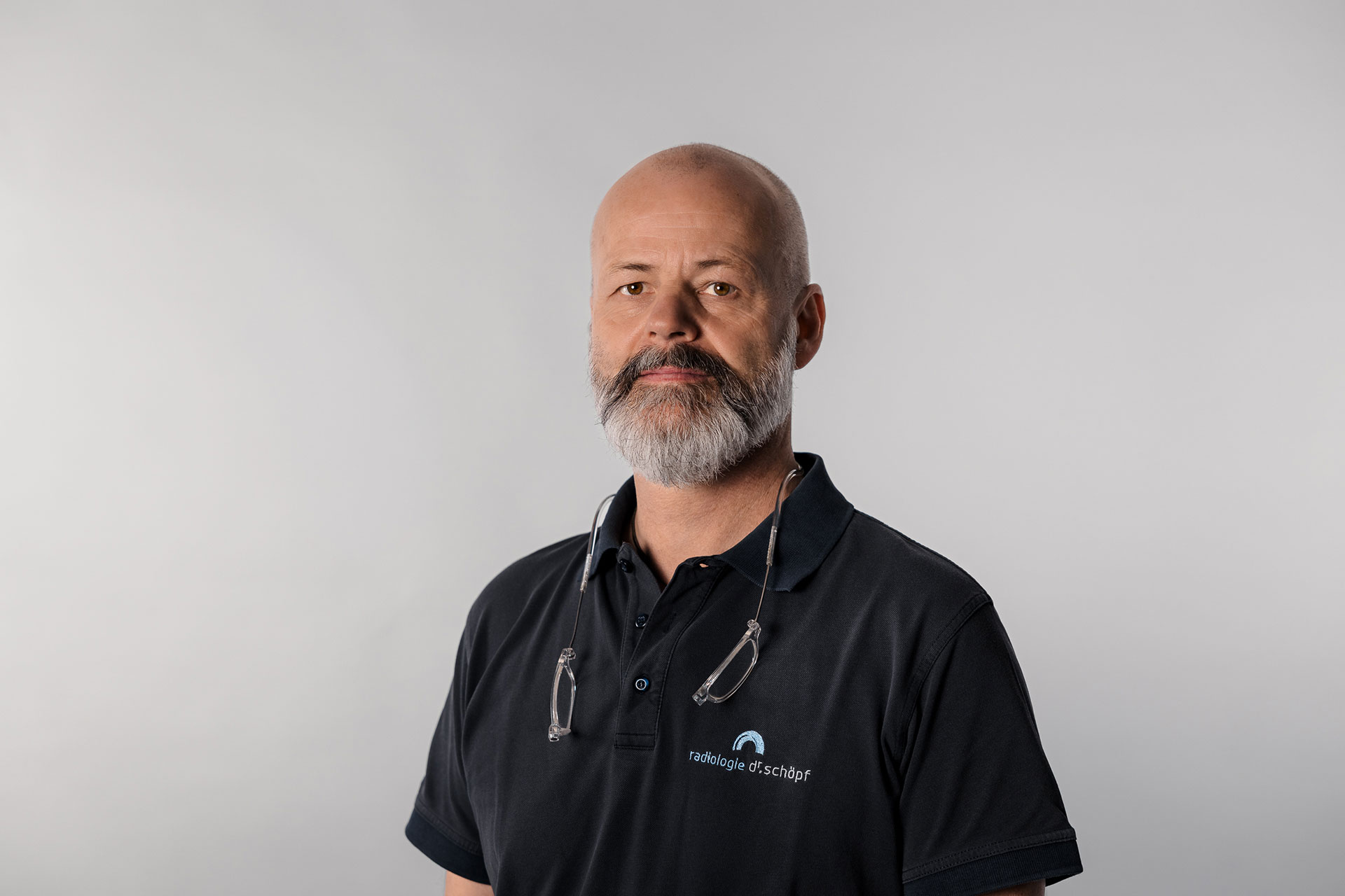 Porträtfoto Andreas Schärmer – MR, CT, Mammografie, Röntgen in der Radiologie Dr. Daniel Schöpf